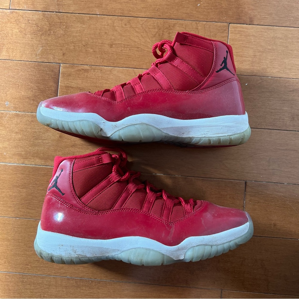 Jordan 11 Retro Win Like 96 Gym Red Mens size 9.5